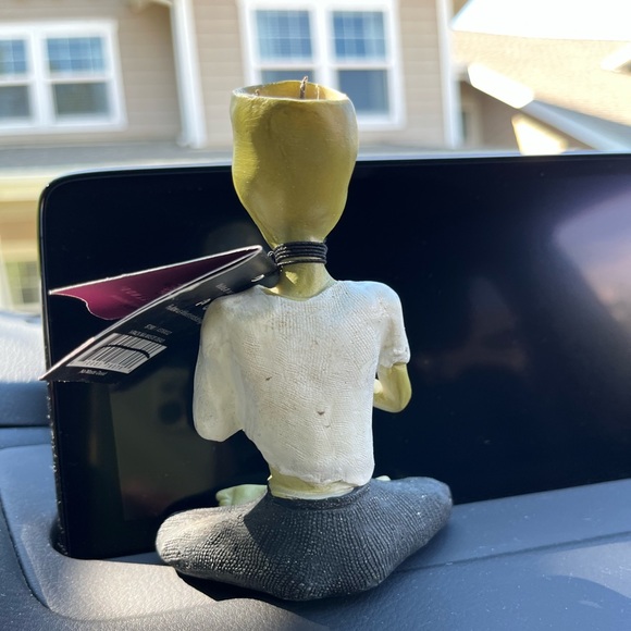 Livetrends succulent planter HALLOWEEN ghoul namaste pose - Picture 2 of 3